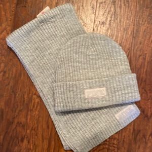 PINK Victoria’s Secret scarf and toboggan set